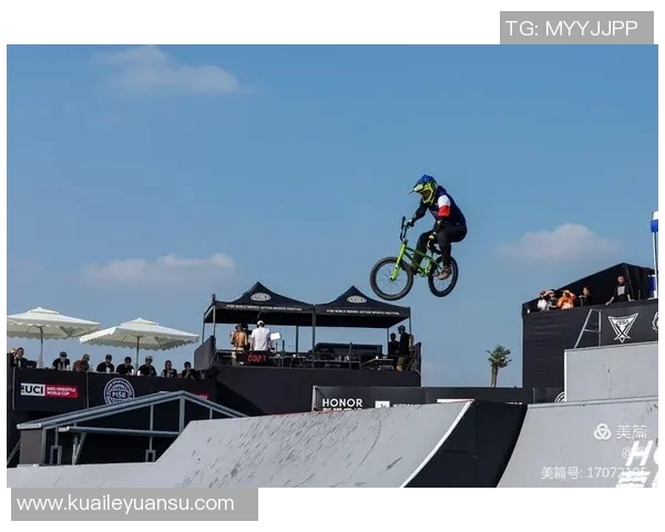 成都与武汉极限运动队赛后复盘探讨灵活性表现与战术调整