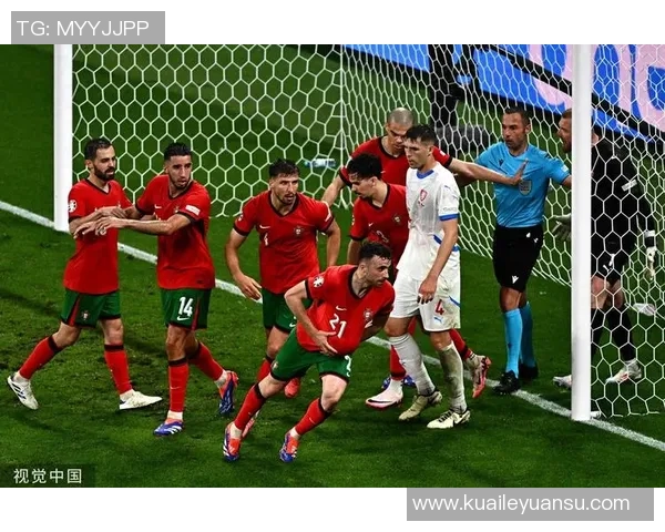捷克队战胜荷兰，挺进欧洲杯八强——捷克足球的荣耀时刻